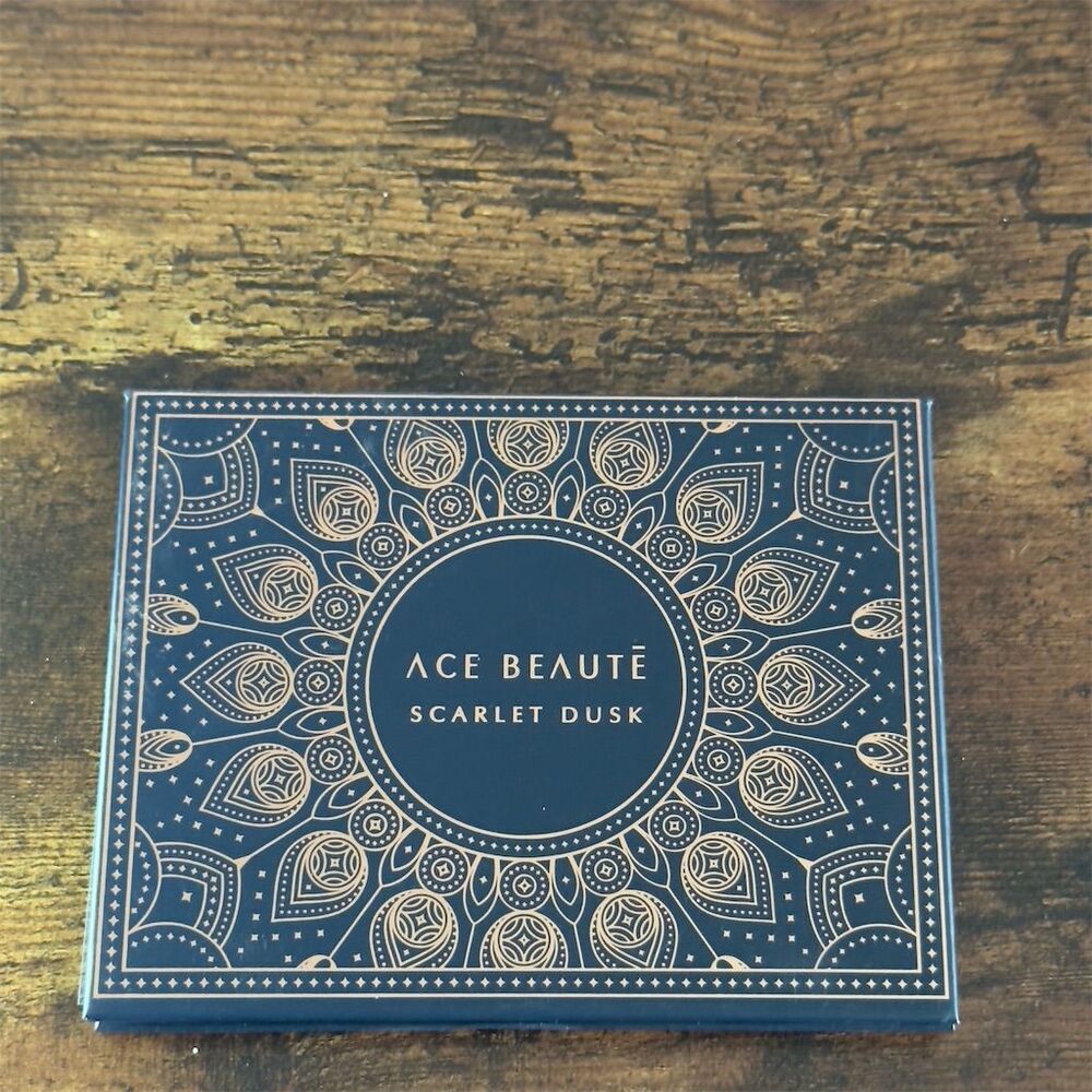 Ace Beauté Scarlet Dusk Eyeshadow Palette Matte Rich Pigment